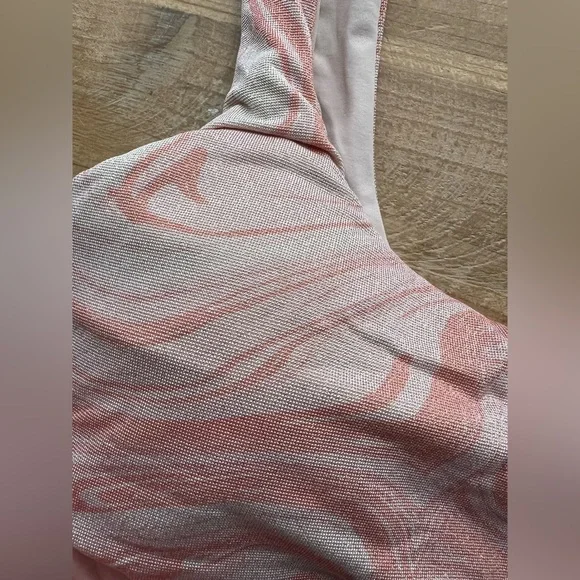 L Space Lizzie Bikini Top In Shimmery Pink Swirl Size Medium New - Picture 4 of 6